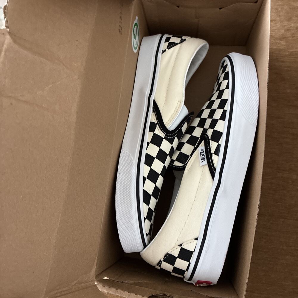 NIB Vans Classic Slip On Checkerboard Black White M Size 7 Wmn 8.5 VN000EYEBWW - Picture 6 of 9